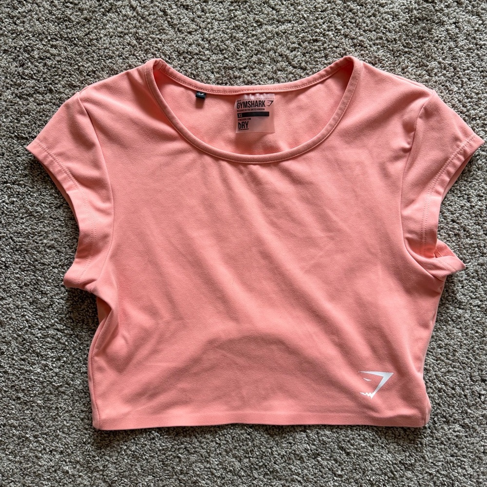 Gymshark Coral Crop Tee in Soft Pink